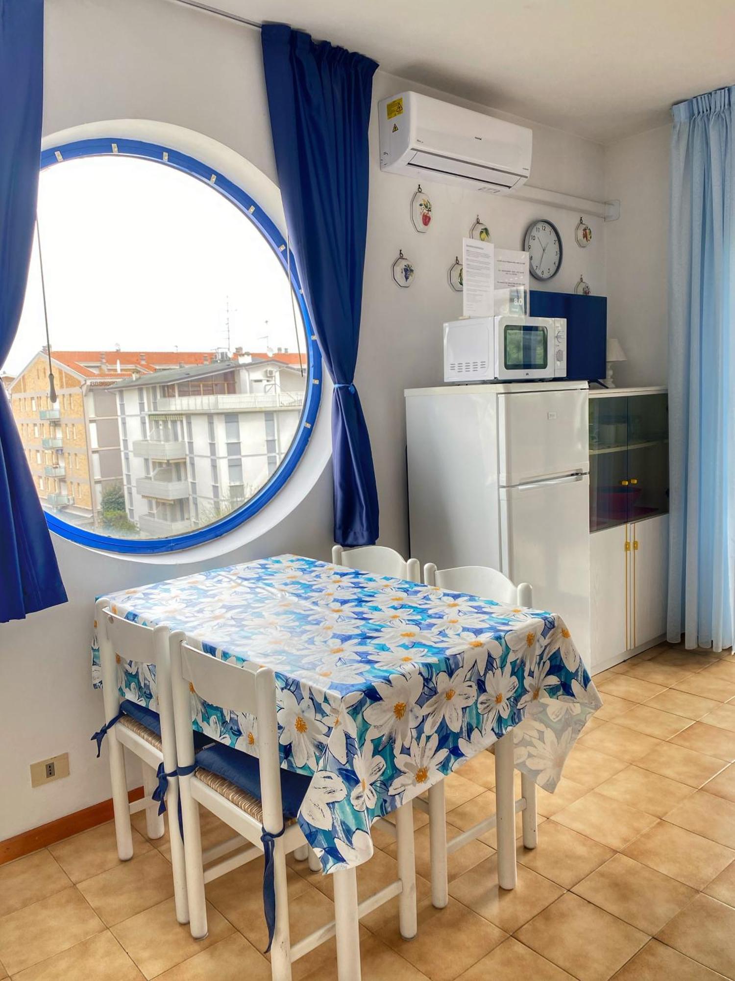 Grazioso Appartamento N 47 A 100Mt Dal Mare Bibione Bagian luar foto